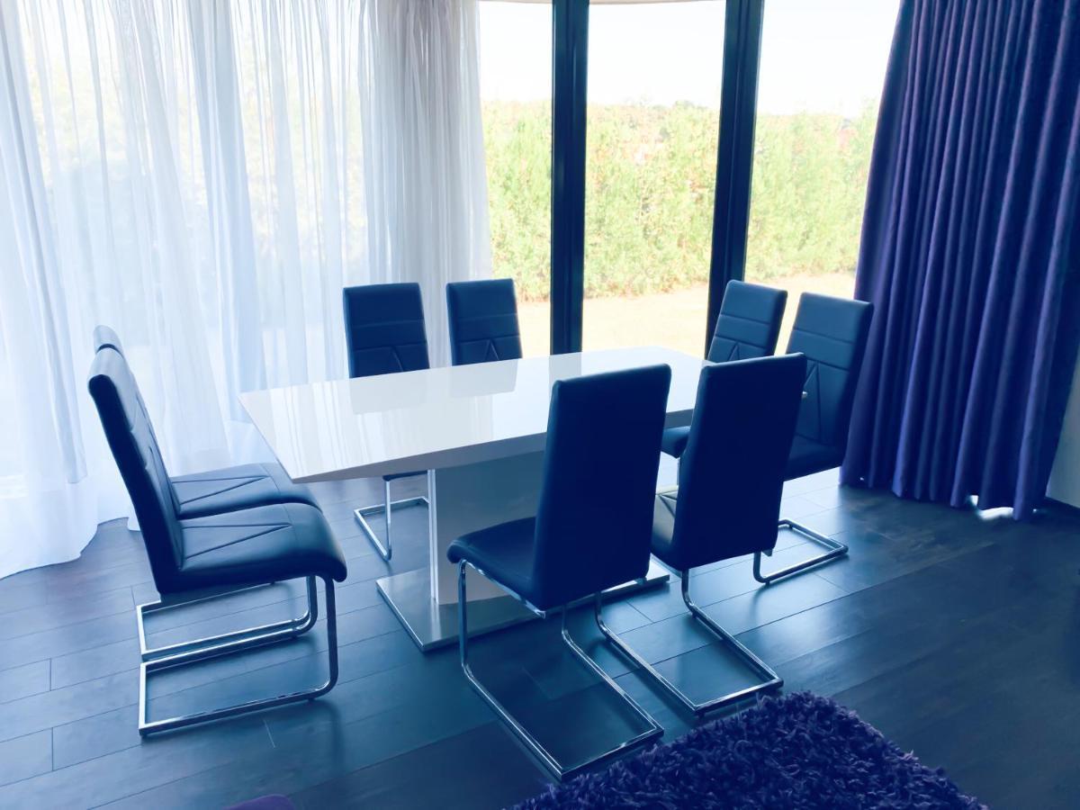 Gulia Luxury 3 Bedroom Pool Villa מראה חיצוני תמונה